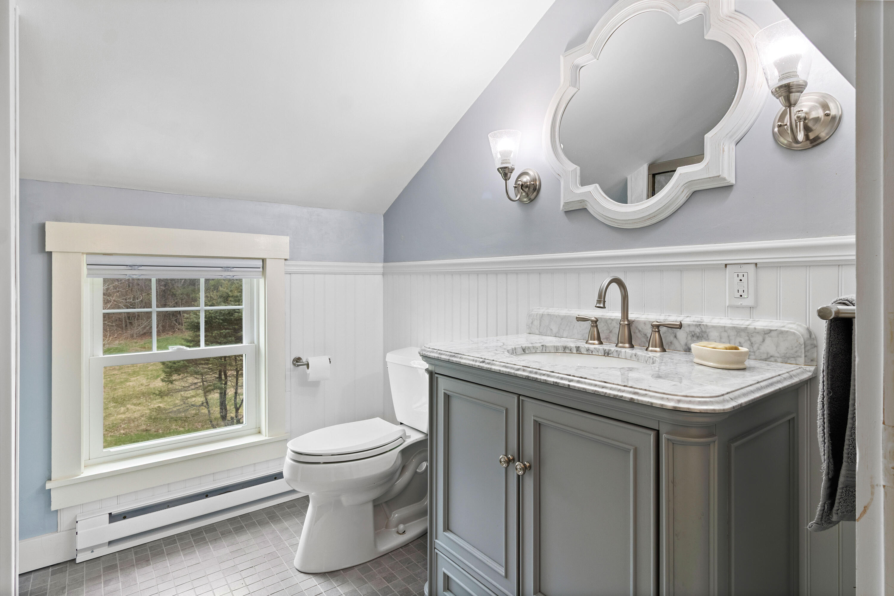 445 Manktown Road Waldoboro ME 04572