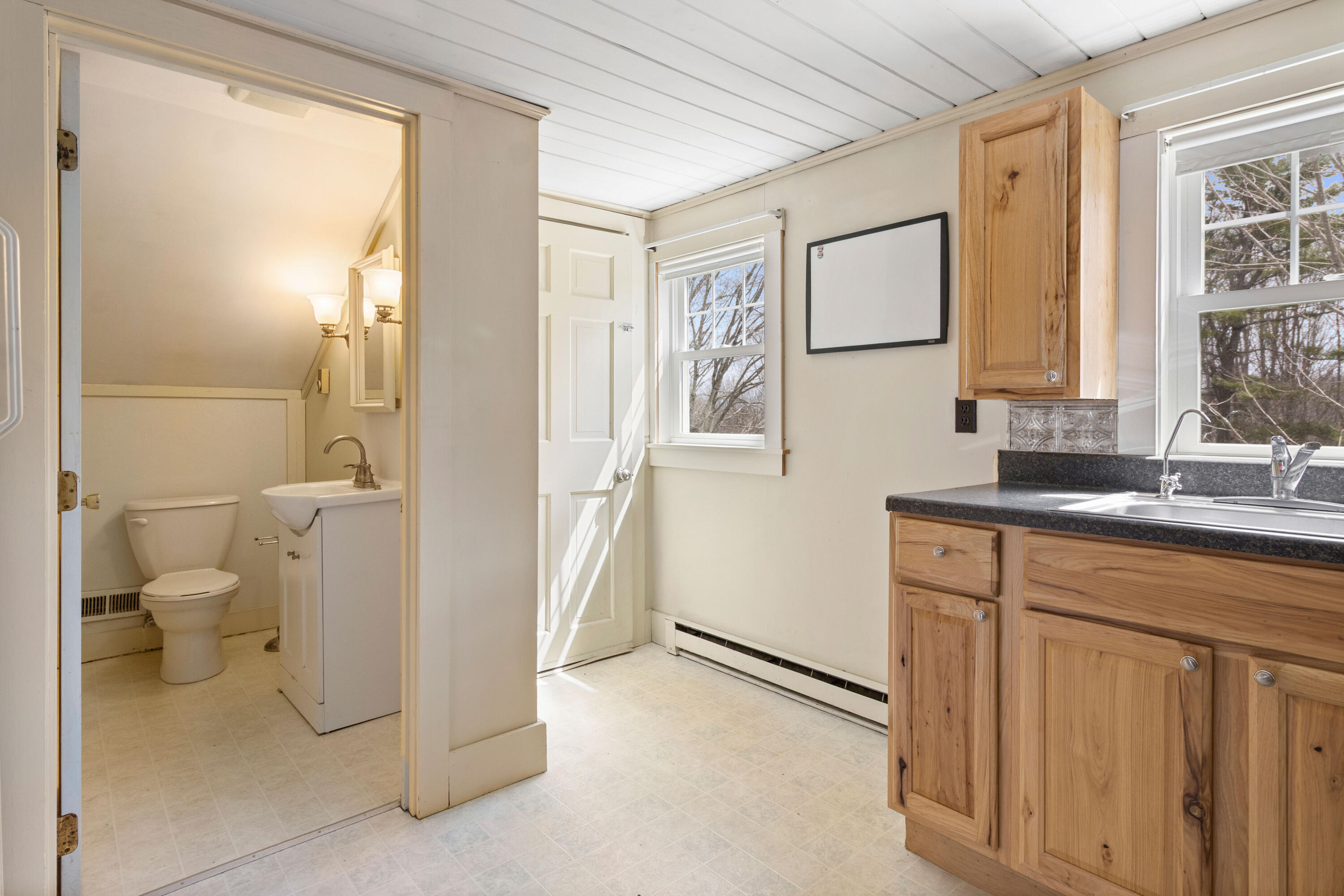 445 Manktown Road Waldoboro ME 04572