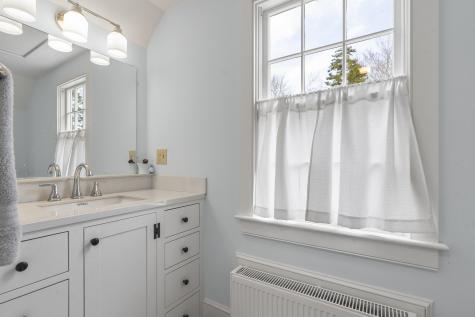 49 Tukey Lane Bristol ME 04541