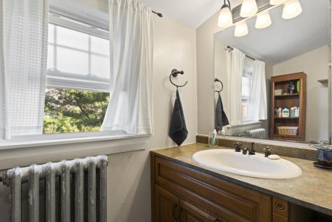 194 Oak Hill Road Auburn ME 04210