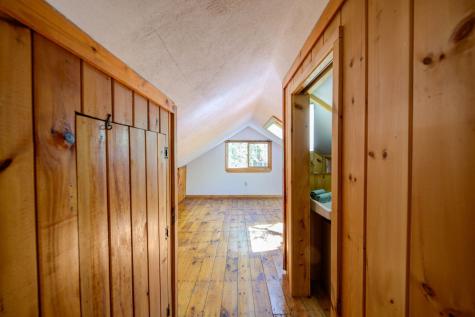 19 Pulpit Rock Road Raymond ME 04071