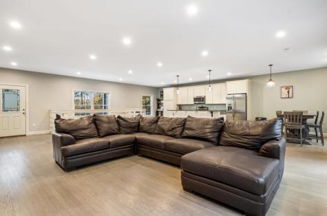 83 Hoyt Drive Monmouth ME 04259