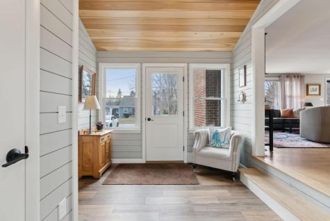 18 Hillcrest Drive Cumberland ME 04021