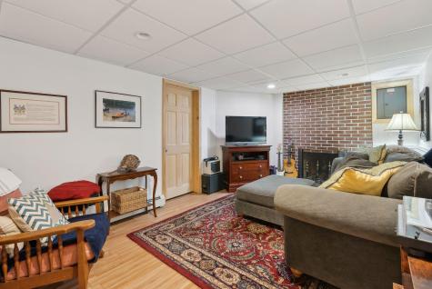 18 Hillcrest Drive Cumberland ME 04021