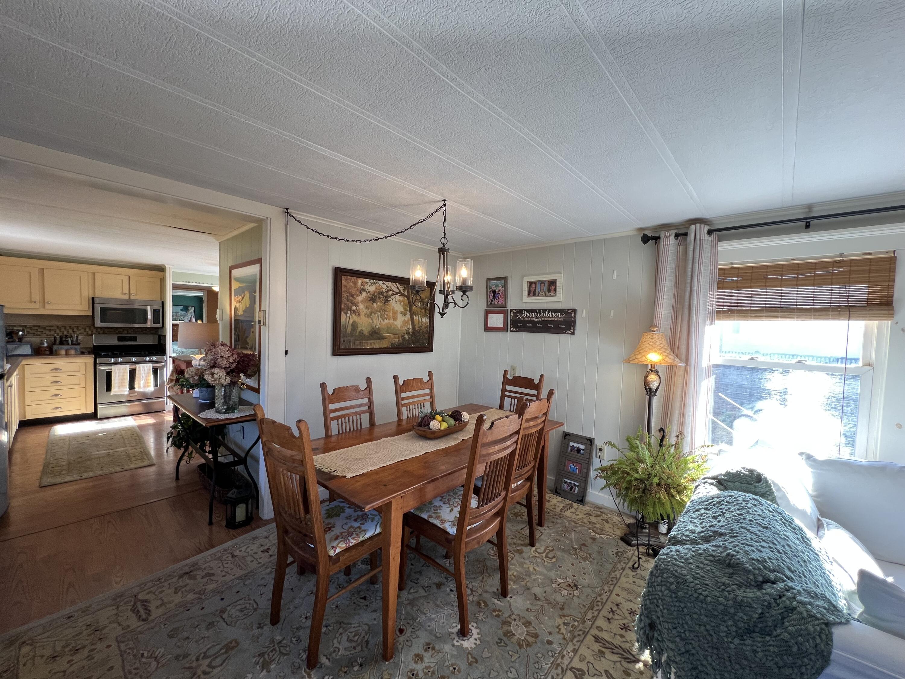 15 Marks Lane Rockland ME 04841