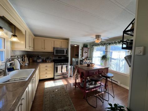15 Marks Lane Rockland ME 04841