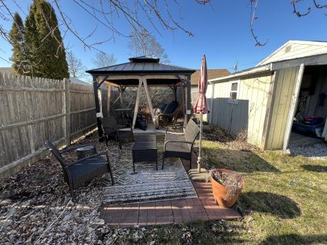 15 Marks Lane Rockland ME 04841