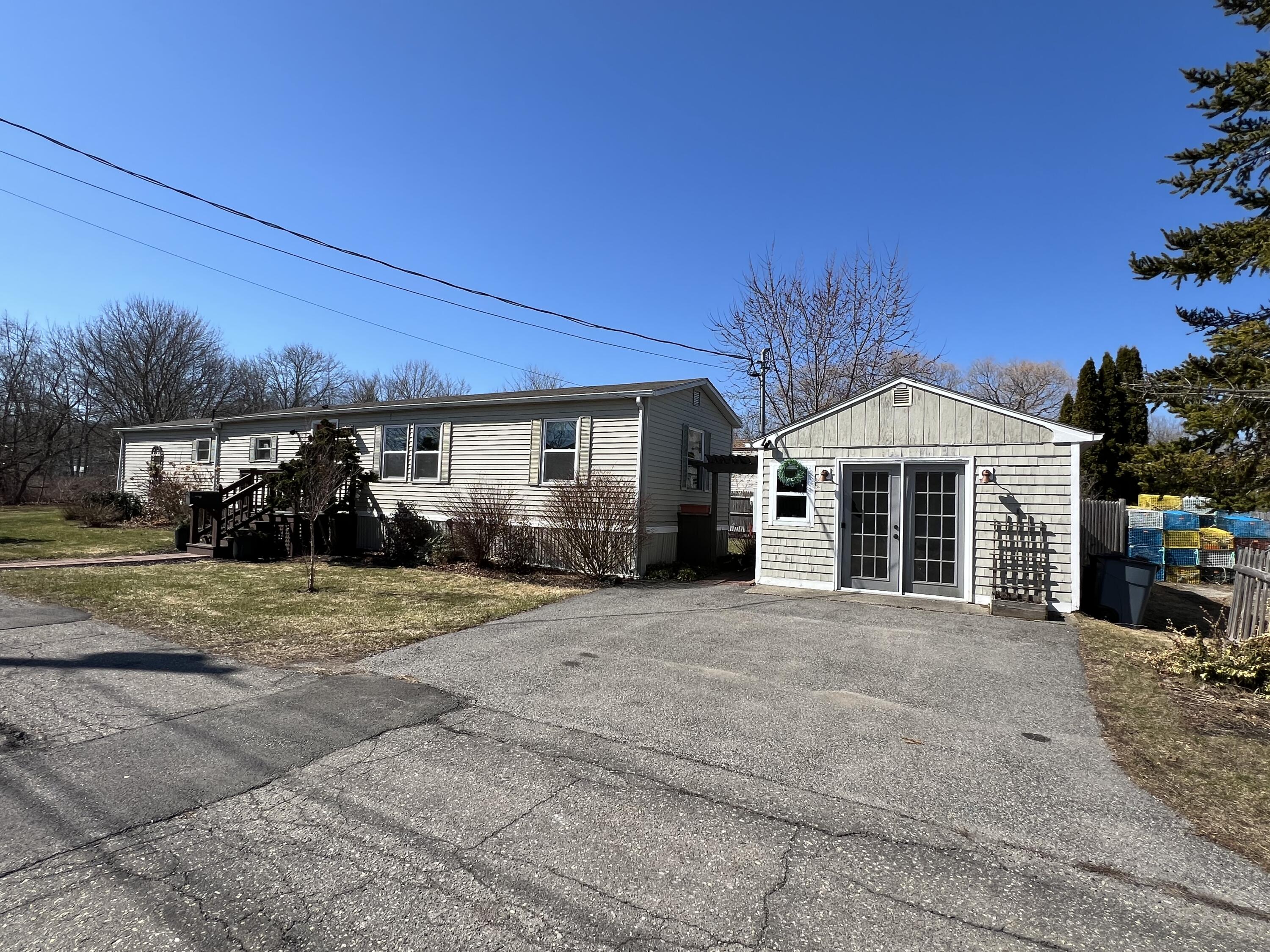 15 Marks Lane Rockland ME 04841