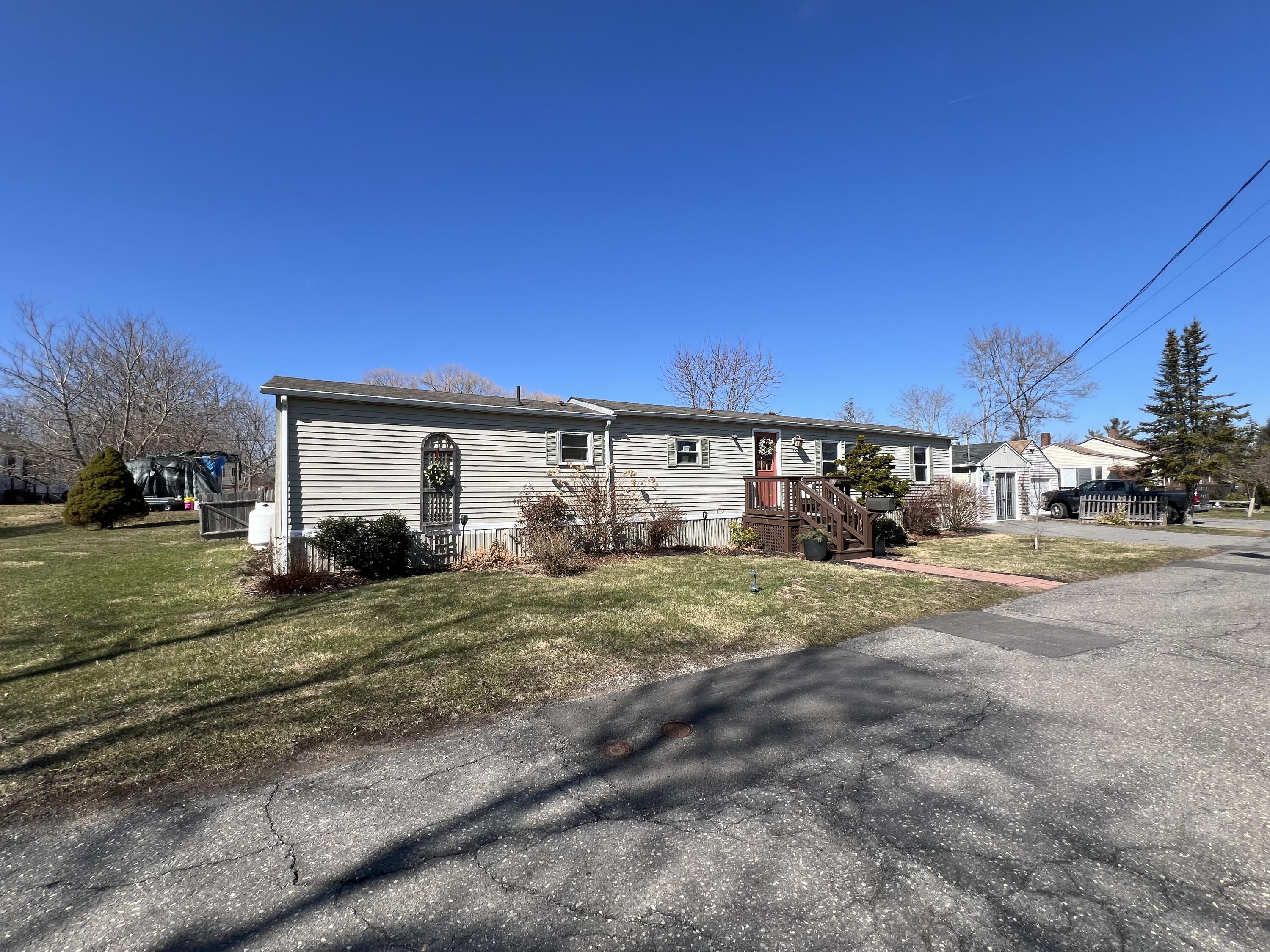 15 Marks Lane Rockland ME 04841