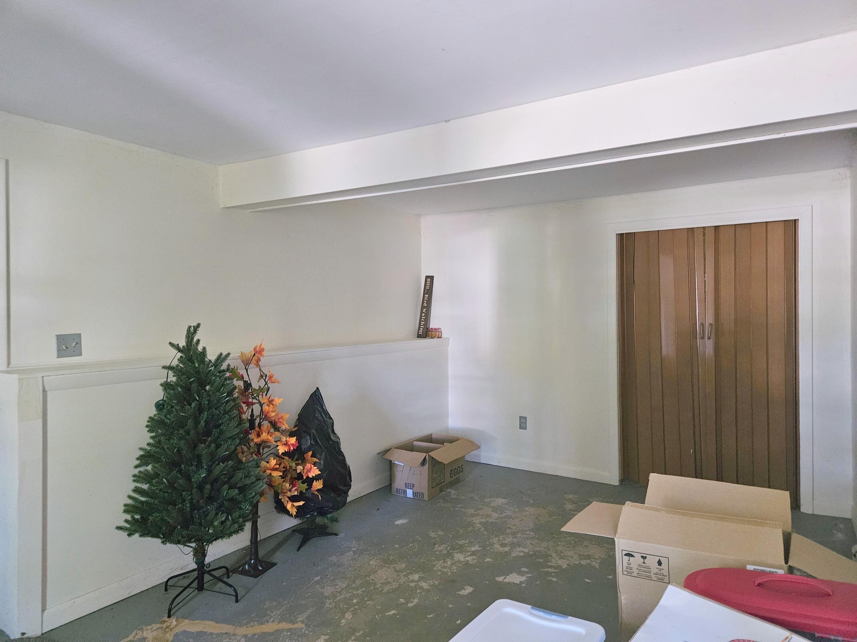 9 Meadow Lane Lewiston ME 04240