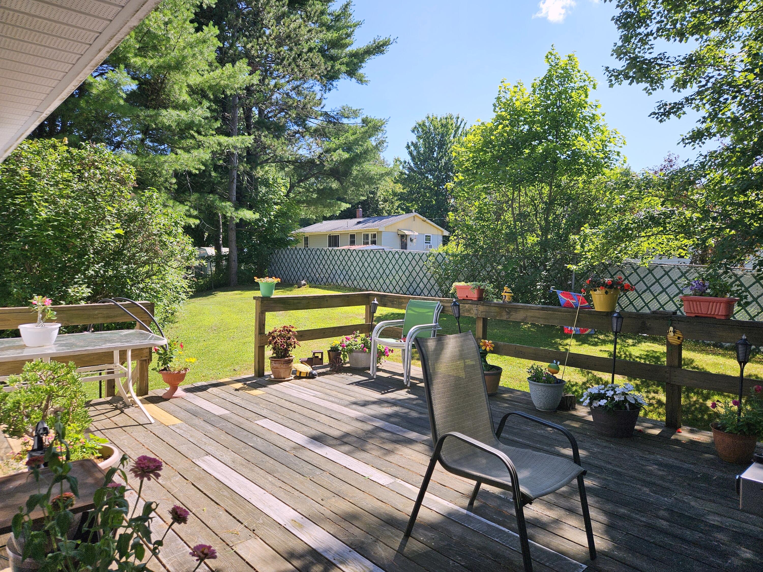 9 Meadow Lane Lewiston ME 04240