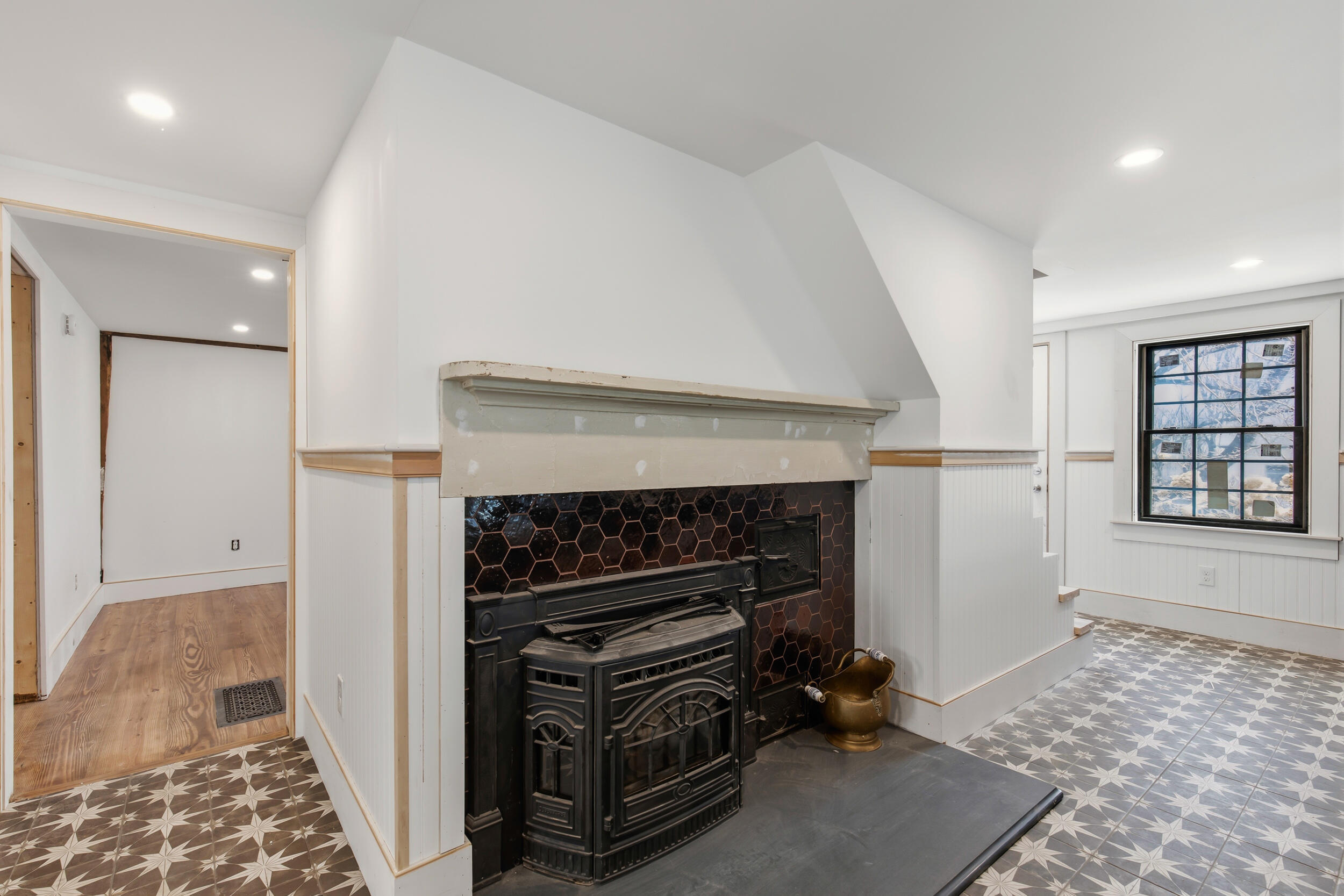 15 Ossipee Trail E Standish ME 04084