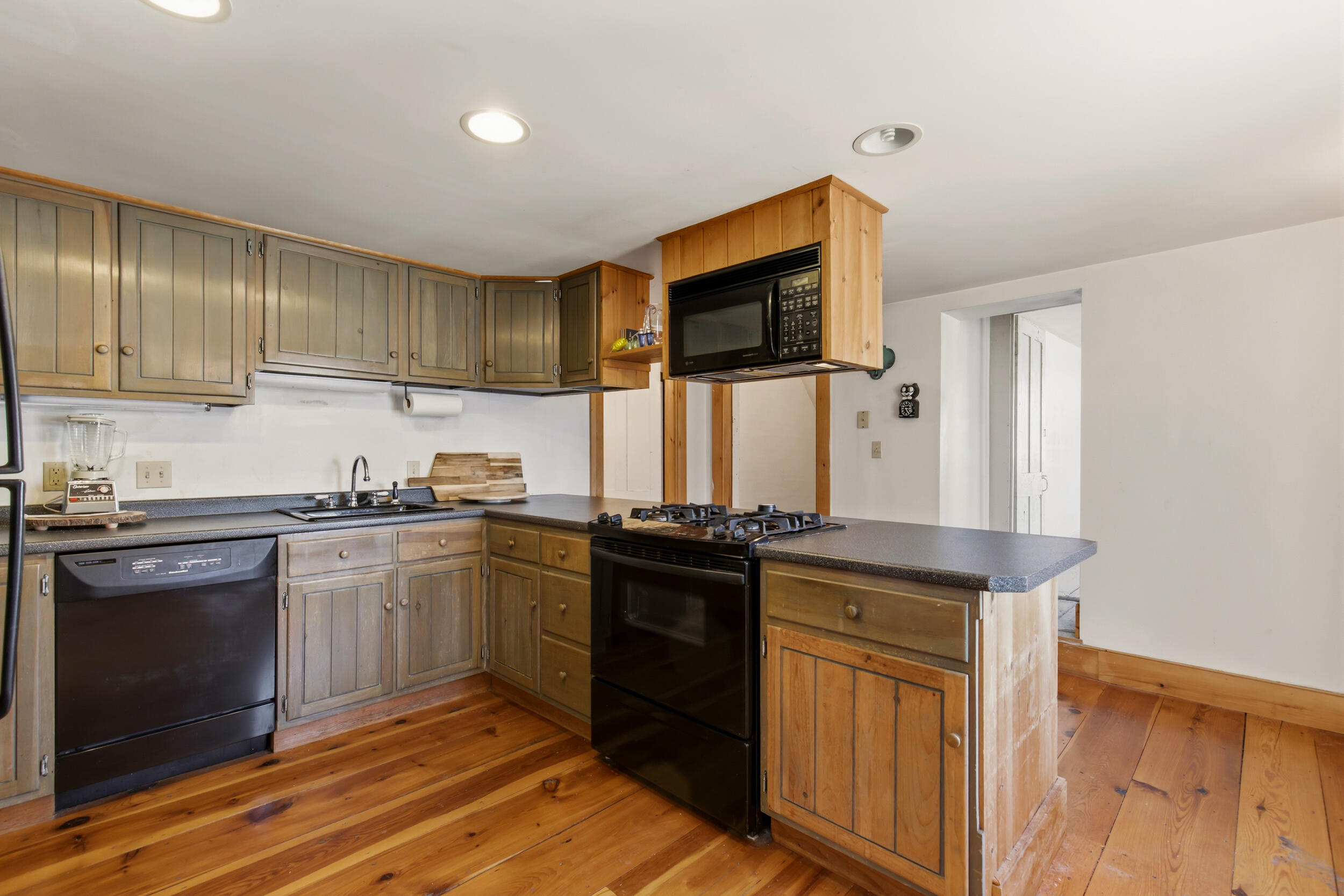 15 Ossipee Trail E Standish ME 04084