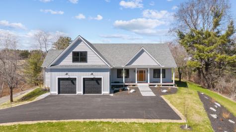 10 Emerson Terrace Falmouth ME 04105