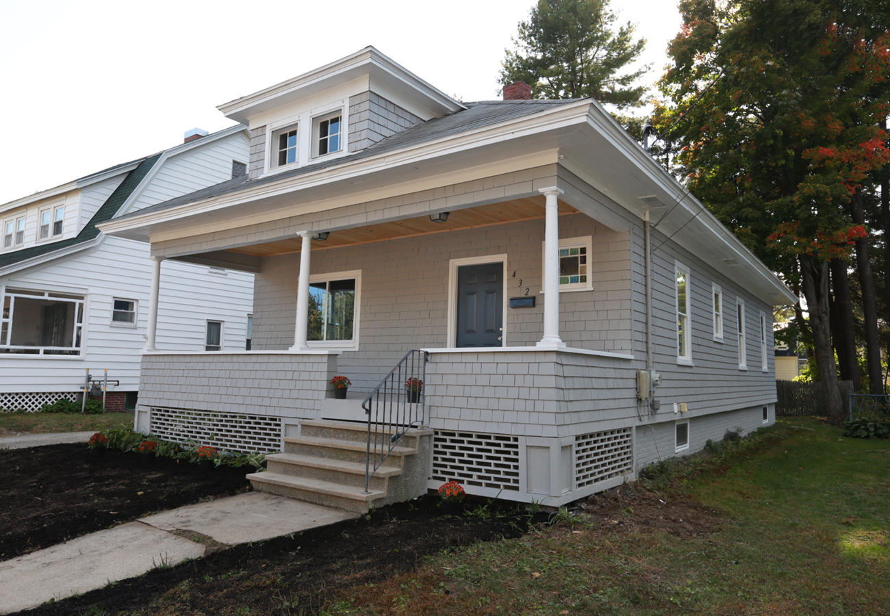 432 Turner Street Auburn ME 04210