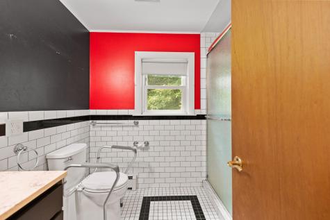 202 Gray Road Falmouth ME 04105