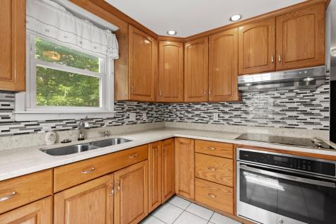 202 Gray Road Falmouth ME 04105