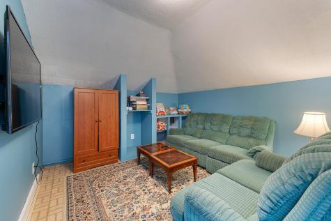 3 Alexander Reed Road Richmond ME 04357