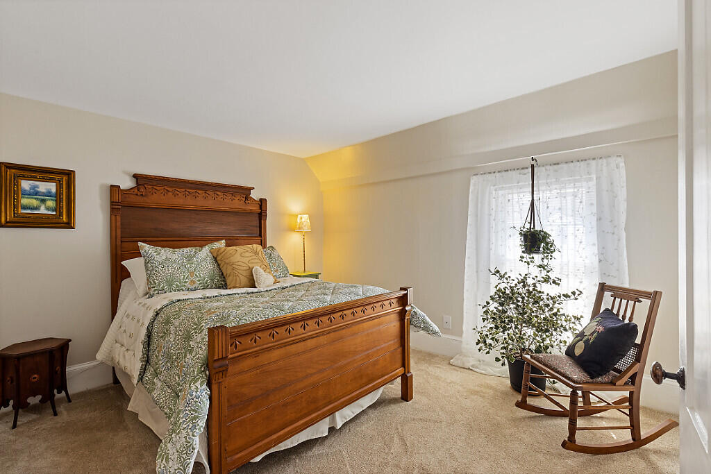 12 Middle Street Hallowell ME 04347