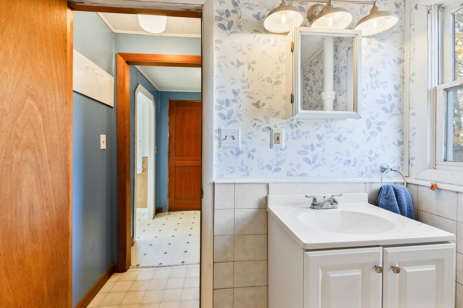 21 Water Street Clinton ME 04927