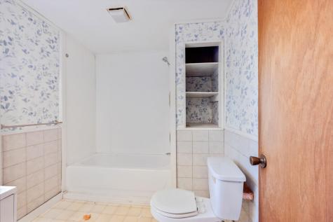 21 Water Street Clinton ME 04927