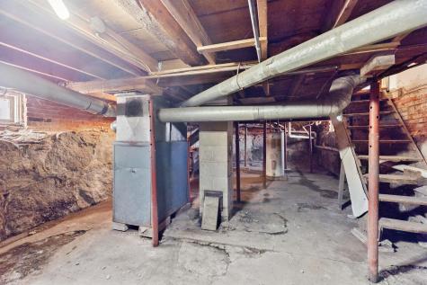 21 Water Street Clinton ME 04927