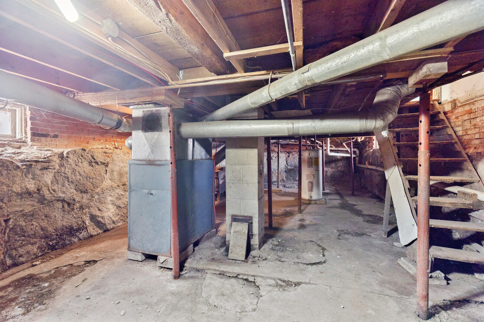 21 Water Street Clinton ME 04927