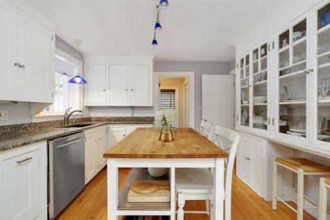 174 Falmouth Road Falmouth ME 04105