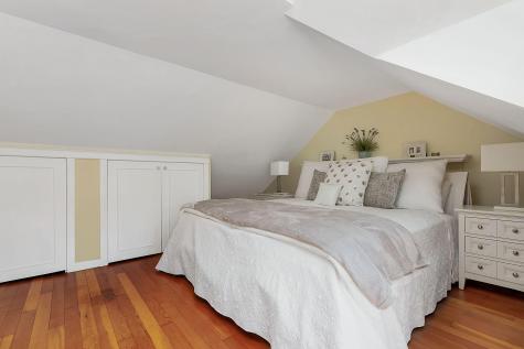 174 Falmouth Road Falmouth ME 04105