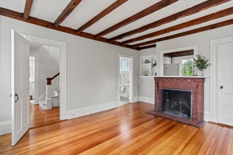 288 Foreside Road Falmouth ME 04105