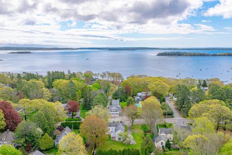 288 Foreside Road Falmouth ME 04105