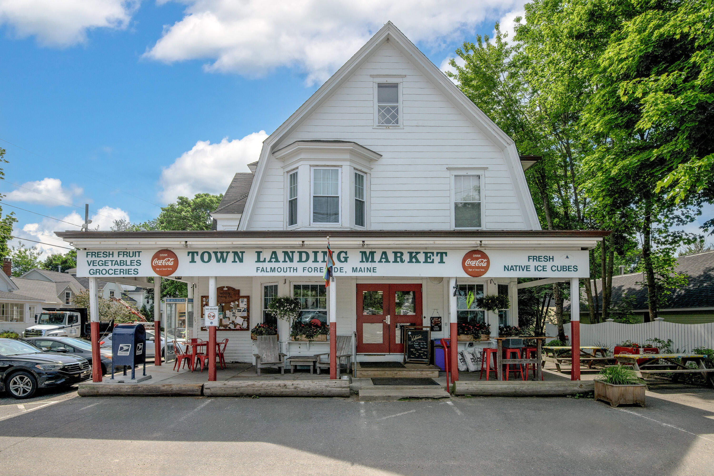 288 Foreside Road Falmouth ME 04105