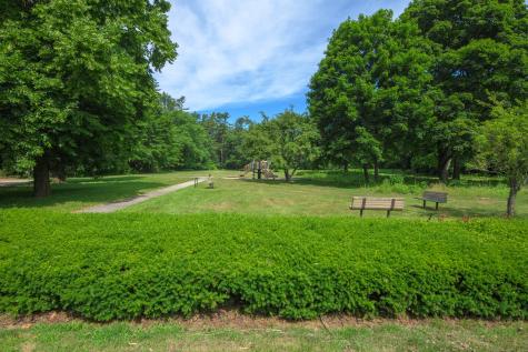 288 Foreside Road Falmouth ME 04105