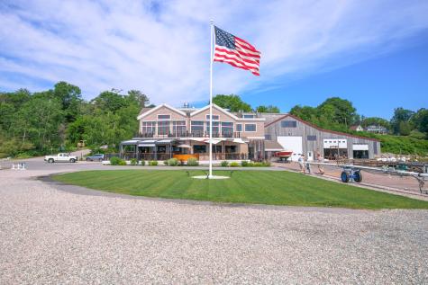 288 Foreside Road Falmouth ME 04105