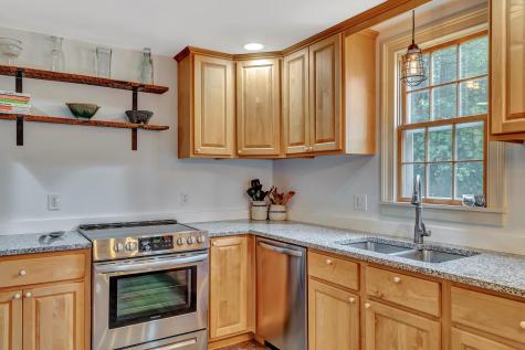 246 E Elm Street Yarmouth ME 04096