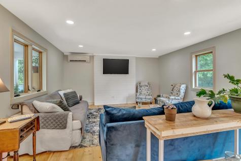246 E Elm Street Yarmouth ME 04096