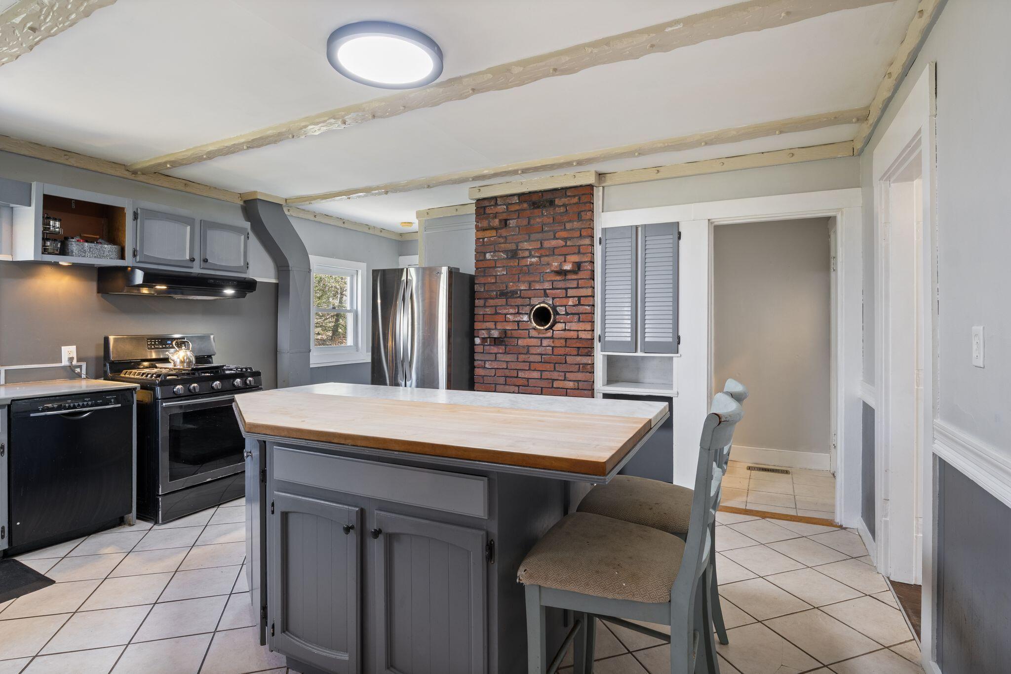 407 Northeast Road Standish ME 04084