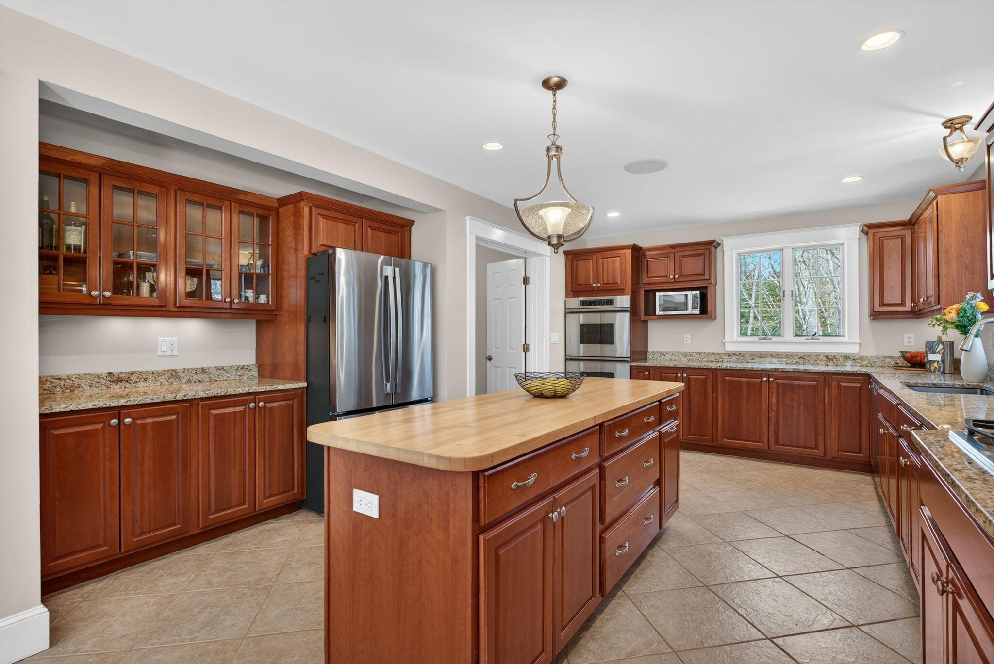 82 Hunts Point Road Cape Elizabeth ME 04107
