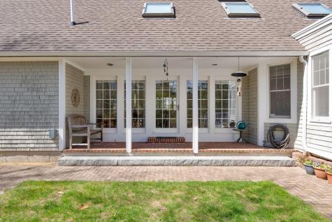 82 Hunts Point Road Cape Elizabeth ME 04107