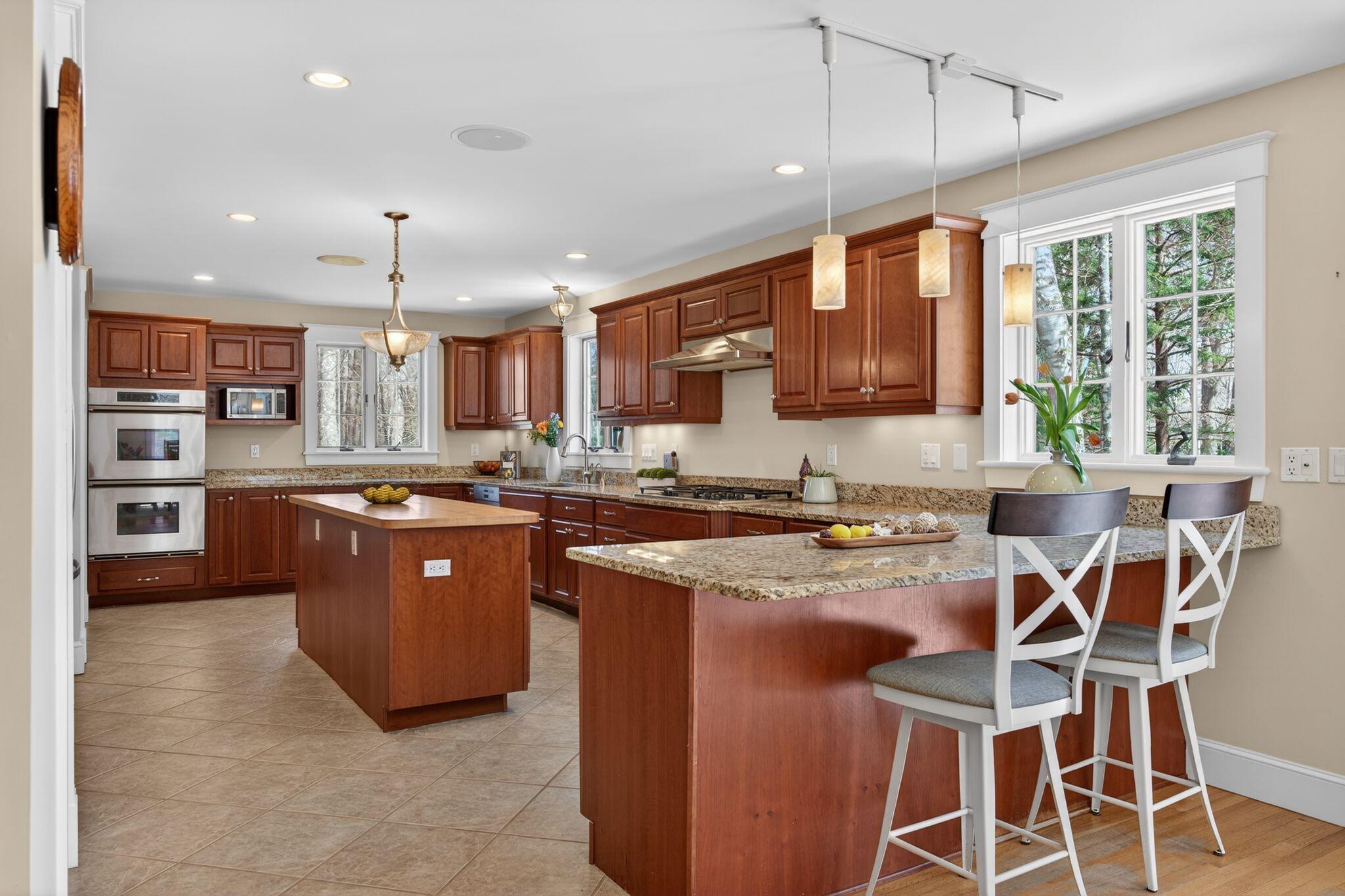 82 Hunts Point Road Cape Elizabeth ME 04107