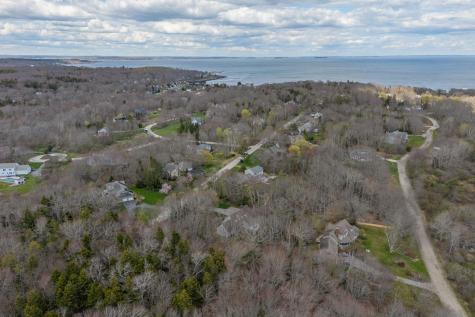 82 Hunts Point Road Cape Elizabeth ME 04107