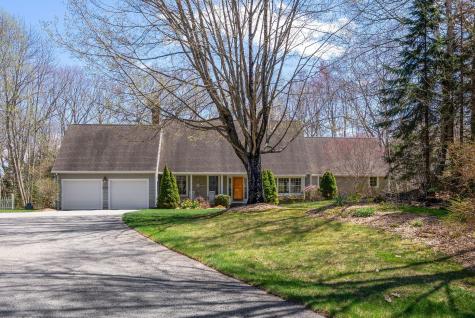 82 Hunts Point Road Cape Elizabeth ME 04107