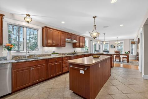 82 Hunts Point Road Cape Elizabeth ME 04107