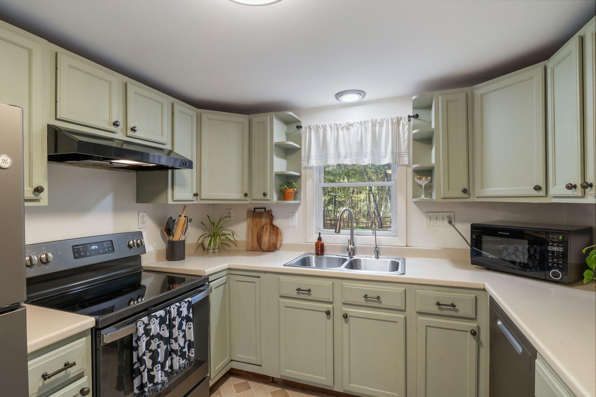 37 Boynton Road Buxton ME 04093