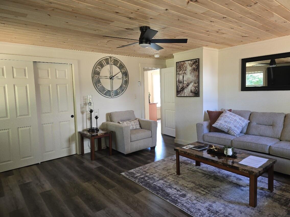 21 Bluff Road Concord Twp ME 04920