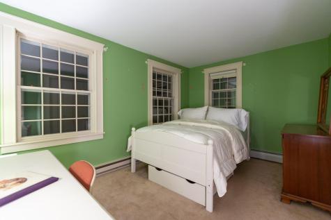 16 Susan Lane Falmouth ME 04105