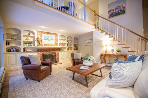 16 Susan Lane Falmouth ME 04105