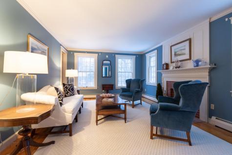 16 Susan Lane Falmouth ME 04105