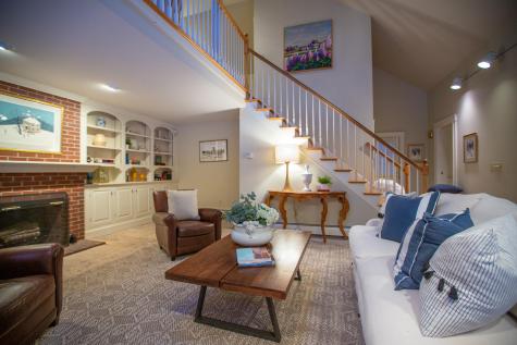 16 Susan Lane Falmouth ME 04105