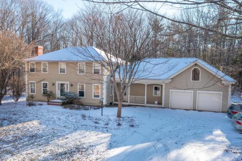 16 Susan Lane Falmouth ME 04105
